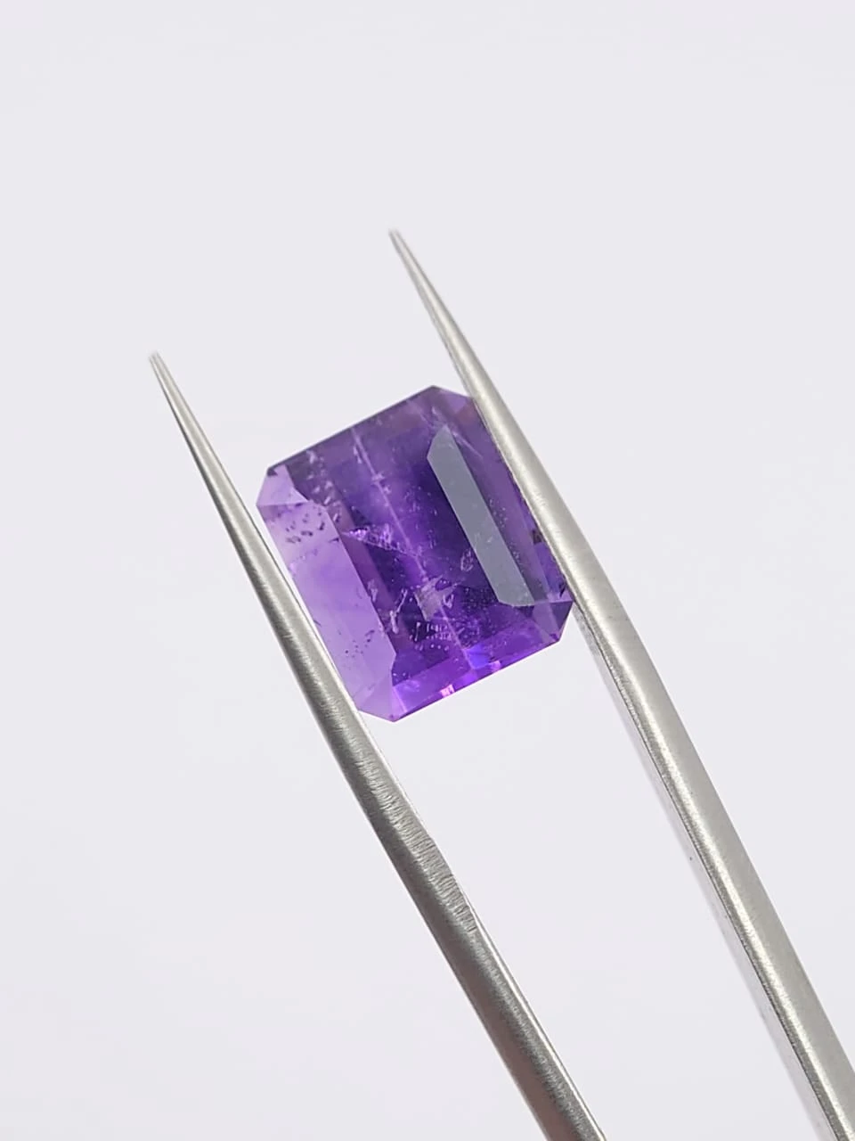 5ct Amethyst Radiant Cut Loose Gemstone From Nigeria — view 4